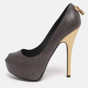 مملوكة مسبقًا Louis Vuitton Oh Really! Size 37 Grey Python Leather Peep Toe Pumps