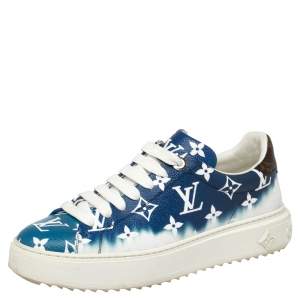 مملوكة مسبقًا Louis Vuitton Blue/White Patent Monogram Canvas Escale Time Out Sneakers Size 38