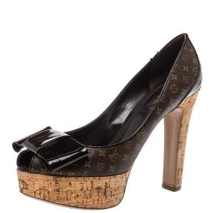 مملوكة مسبقًا Louis Vuitton Brown/Beige Monogram Canvas And Patent Leather Rivoli Cork Platform Pumps Size 40