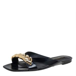 مملوكة مسبقًا Givenchy Black Leather Chain Trimmed Flat Sandals Size 41
