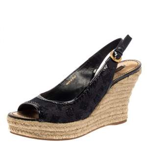 Pre Owned صندل لوي فيتون فتحة كعب كعب روكي إسبادريلز جلد لامع ومونوغرامي دنيم أسود/ أزرق مقاس 39.5