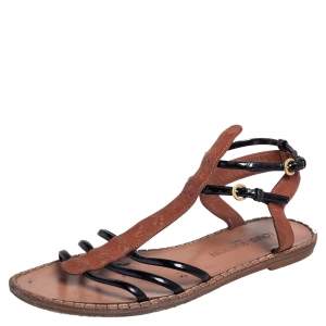 مملوكة مسبقًا Louis Vuitton Black/Brown Patent And Leather Logo Embossed Strappy Flat Sandals Size 37.5