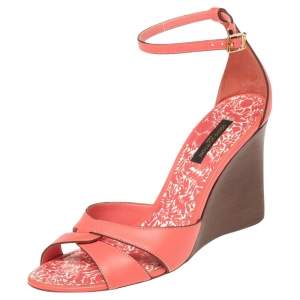 مملوكة مسبقًا Louis Vuitton Pink Leather Ankle Strap  Sandals Size 37
