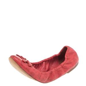 مملوكة مسبقًا Louis Vuitton Red Monogram Mahina Leather Bow Scrunch Ballet Flats Size 39