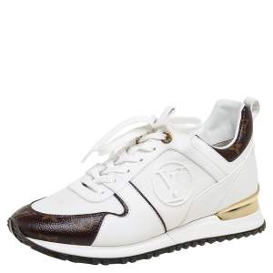 مملوكة مسبقًا Louis Vuitton White Mesh And Monogram Canvas Run Away Low Top Sneakers Size 39.5