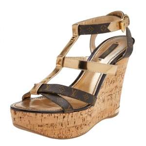 مملوكة مسبقًا Louis Vuitton Brown/Gold Monogram Canvas And Leather Wedge Platform Strappy Sandals Size 39.5
