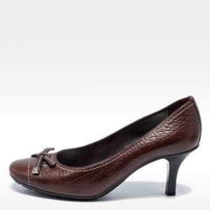 م ملوكة مسبقًا حذاء كعب عالي لوي فيتون جلد بني داكن بمقدمة مستديرة بفيونكة مقاس 37