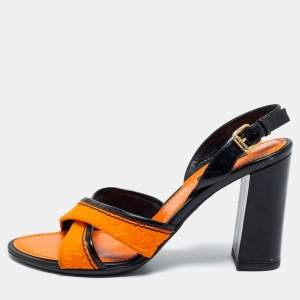 مملوكة مسبقًا صندل لوي فيتون جلد  لامع وقماش منقوش مونوغرامي برتقالي / أسود بحزام كاحل مقاس 39