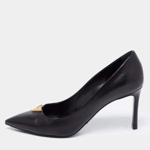 مملوكة مسبقًا Louis Vuitton Black Leather Heartbreaker Pointed Toe Pumps Size 38