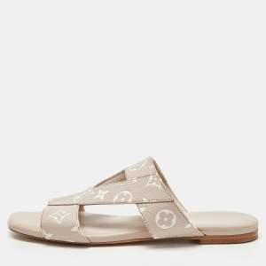 Louis Vuitton Beige/White Monogram Embossed Leather Flat Slides Size 40