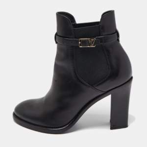 Pre Owned Louis Vuitton Black Leather Buckle Detail Ankle Booties Size 38.5