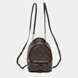 ```json
[{ "name": "Louis Vuitton Brown Monogram Mini Palm Springs", "name_ar": "حقائب لويس فيتون بُنِي مونوغرام مينى بالم سبرينغز" }]
```