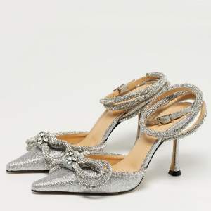 مملوكة مسبقًا حذاء كعب عالي ماتش أند ماتش ساتان وردي فاتح / فضي مزدوج القوس مرصع كريستال مقاس 38.5