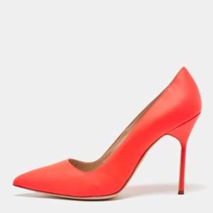 Pre Owned Manolo Blahnik Orange Leather BB Pumps Sze 39