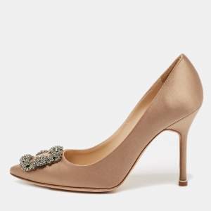 Manolo Blahnik Beige Satin Hangisi Pumps Size 37.5