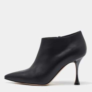 Manolo Blahnik Black Leather Pointed Toe Ankle Length Boots Size 37.5