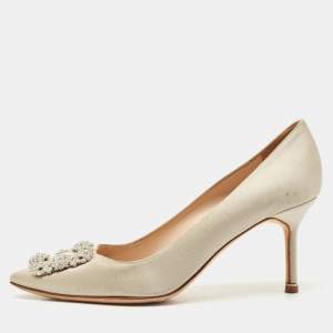 Manolo Blahnik Light Grey Satin Hangisi Crystal Embellished Pumps Size 39.5