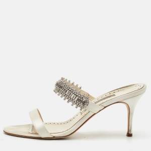 Pre Owned Manolo Blahnik Crystal Embellished Size 40 Off White Satin Slide Sandals