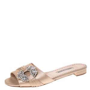 Pre Owned Manolo Blahnik Beige Satin Ralina Crystal Embellished Flat Slides Size 39.5