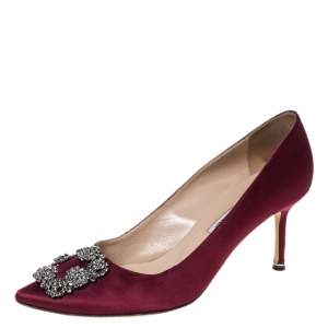 Pre Owned Manolo Blahnik Burgundy Satin Hangisi Crystal Embellished Pointed Toe Pumps Size 39.5