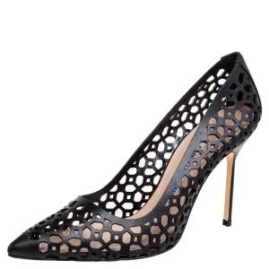 Pre Owned Manolo Blahnik Black Laser Cut Leather BB Laserato Pumps Size 37