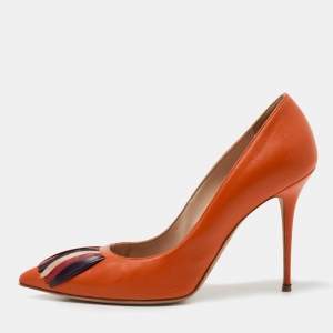 Pre Owned Manolo Blahnik Orange Leather Pointed-Toe Pumps Size 38.5