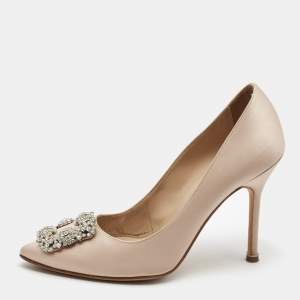 Manolo Blahnik Beige Satin Hangisi Crystal Embellished Pumps Size 38