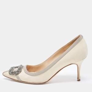 Pre Owned Manolo Blahnik Cream/Grey Satin Gotrian Crystals Pumps Size  37.5