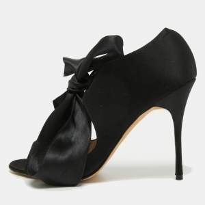 Manolo Blahnik Black Satin Bow Tie Sandals Size 40