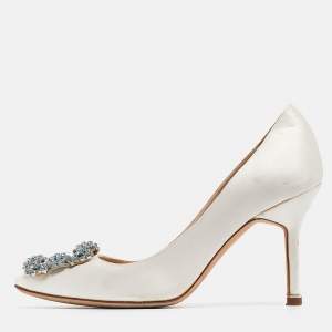 Manolo Blahnik White Satin Hangisi Pumps Size 34