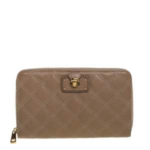 Marc Jacobs Beige Leather Passport Wallet