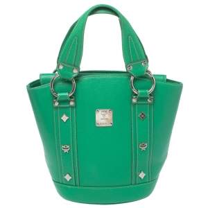 مملوكة مسبقًا MCM Green Leather Studded Flap Bucket Bag