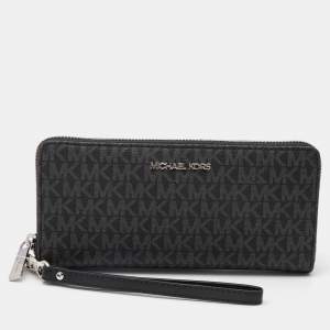 Pre Owned Michael Kors Grey/Black Signature Coated Canvas Zip Around Wristlet Wallet