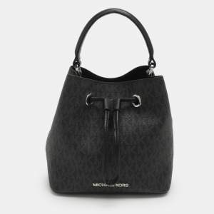 مملوكة مسبقًا Michael Kors Suri Black Signature Coated Canvas and Leather Drawstring Bucket bag