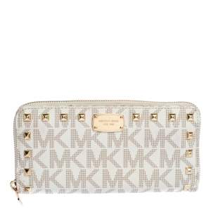 مملوكة مسبقًا Michael Kors White Signature Coated Canvas Studded Zip Around Continental Wallet
