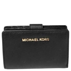 مملوكة مسبقًا Michael Kors Black Leather Jet Set Travel Wallet 
