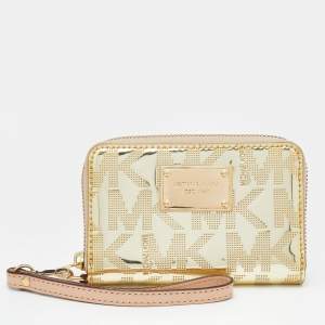 مملوكة مسبقًا Michael Kors Gold Patent Leather Zip Around Wallet