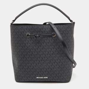 مملوكة مسبقًا Michael Kors Black/Grey Signature Canvas Suri Drawstring Bucket Bag
