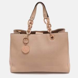 مملوكة مسبقًا MICHAEL Michael Kors Cynthia Medium Pink Leather Satchel