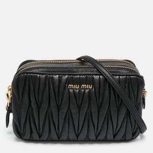 مملوكة مسبقًا Miu Miu Black Matelasse Leather Double Zip Crossbody Bag