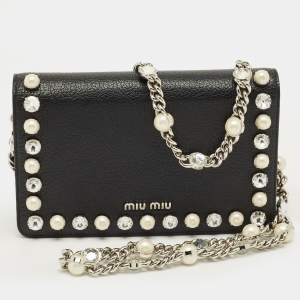 مملوكة مسبقًا Miu Miu Black Leather Pearl and Crystal Embellished Flap Bag