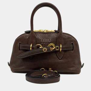مملوكة مسبقًا حقيبة يد صغيرة ميو ميو أفانتور جلد بني