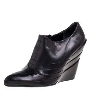 Miu Miu Black Leather Booties Size 39