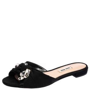 مملوكة مسبقًا Miu Miu Black Satin And Canvas Knot Crystal Embellished Slide Sandals Size 38