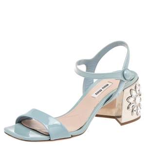 مملوكة مسبقًا Miu Miu Light Blue Patent Leather Crystal Embellished Heel Ankle Strap Sandals Size 38