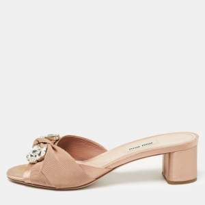 م ملوكة مسبقًا Miu Miu Beige Satin Crystal Embellished Sandals Size 38