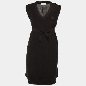 مملوكة مسبقًا فستان ميني سويتر مزين بشعار العلامة مزيج قطن وكشمير أسود مونكلر مقاس صغير (إكس سمول)