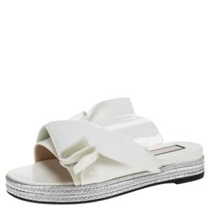 N°21 White Patent Leather Knotted Flat Slides Size 38