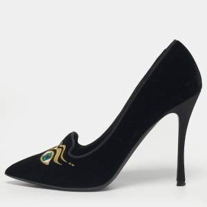 مملوكة مسبقًا Nicholas Kirkwood Size 35.5 Black Velvet Eye Motif Pointed Toe Pumps