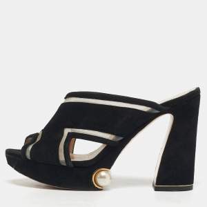 مملوكة مسبقًا Nicholas Kirkwood Size 37.5 Black Lace and Suede Pearl Embellished Platform Slide Sandals
